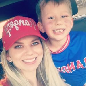 Meet your Posher, Stacy